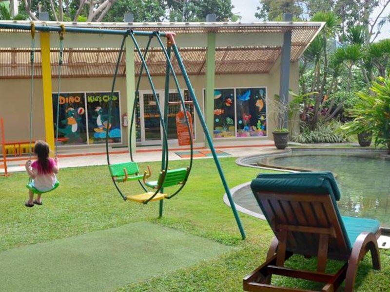 D0E12F0F75ABD1C3736D87257DC9AC33