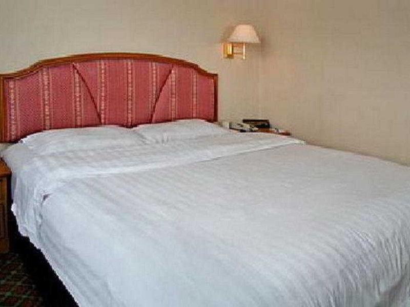 AB39268DC66F0252A777B8386CD1176B