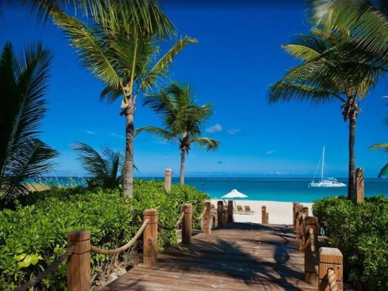 883D4724BD82D6378E8230F3A206E7BD