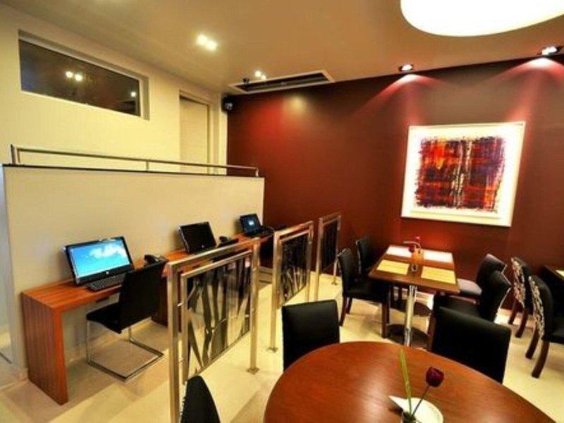 79DC6485FC9C93A7E245F940E1616A81