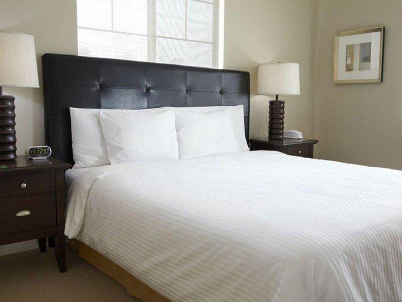 881ADA3D87F8C13A5B06E5EBDE69E540