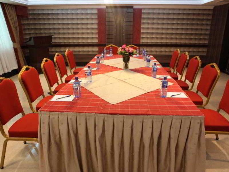 D0DF30CE90956A5F9AE85277646C4347