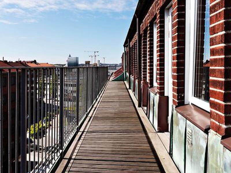 F94E23A430F865F6005B34A64A3CCC33