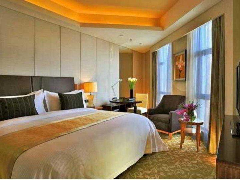 64A274F515E8E57D9FB8ADE69D5B2AE4