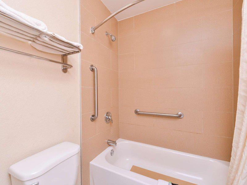 755F87BF5BD83D1D104077366F320A49