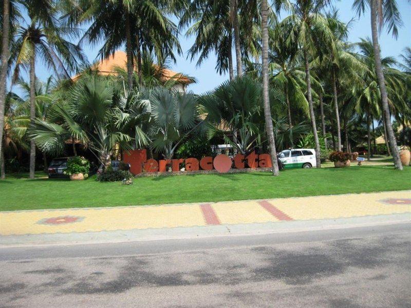 017B8E0CBBE0DC15AFF57F99F562E04C