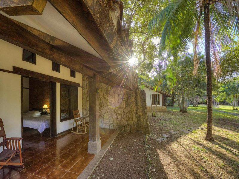 5DA1B67C013D440C559D4B74A42F920C