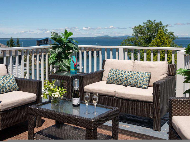 33A7D076515EA2BE1588B064AE6DAB4E