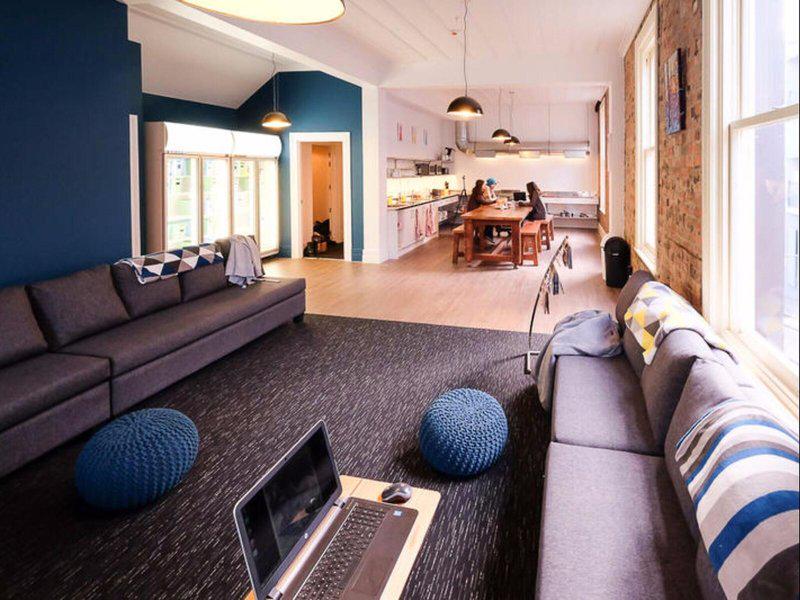 1E6E8EB6092FB8BDF5401E42410A2558