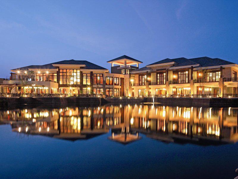 B0E10285C09E94250E9401D6455636D9