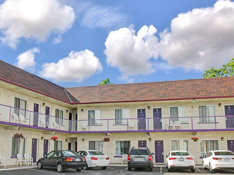 09AB6EC21C5AD8EDD6B94CAE5289C757