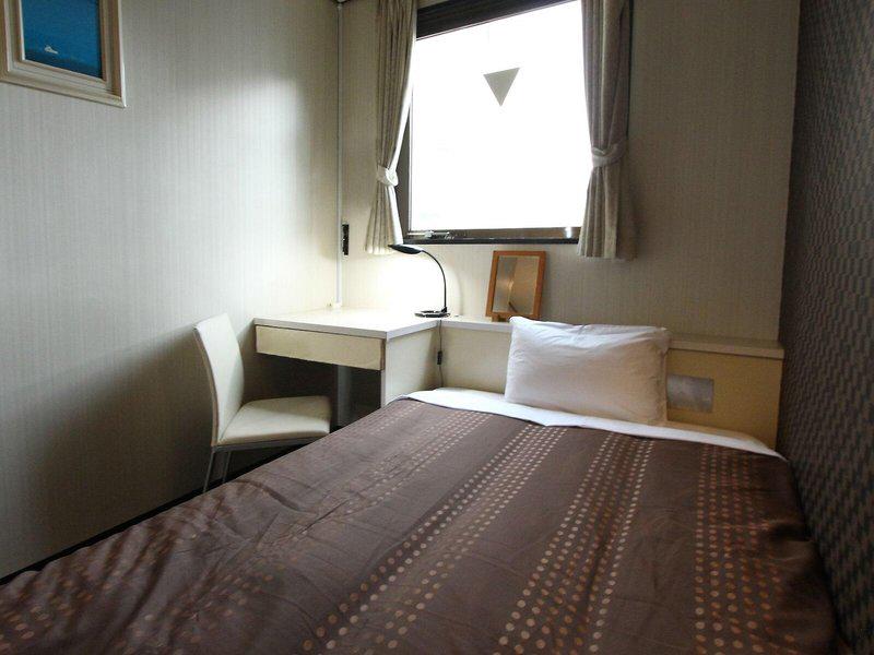 9162EDA4E2F5DDC5EC332A422492B27F