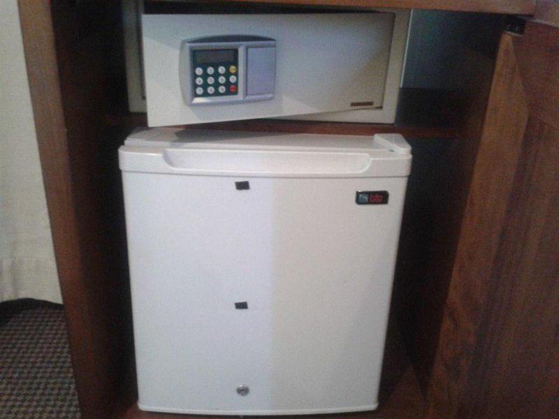 555F195FBF307182BC93880678868C94