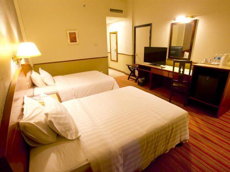 40130E8076B1B8D3DF369EED228625E7