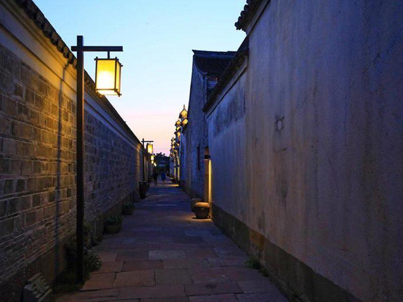 445A8AD47223E667559BAB3D00B7363D