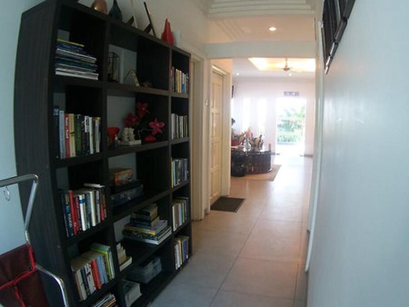 82693F9E9B812157AC2C708DABFFAE04