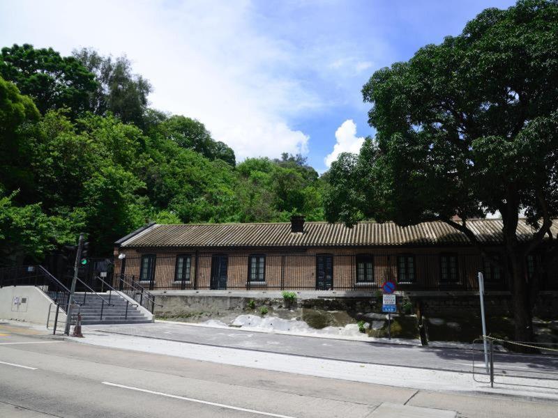 5A8583EF844ACE7BB77A46722BA2C5B2