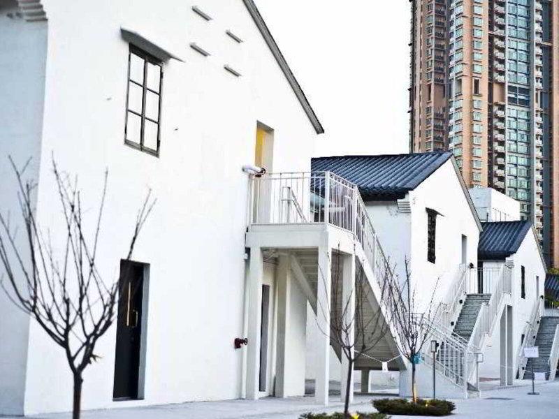 4E730558FC97E4B751F57F720621B981