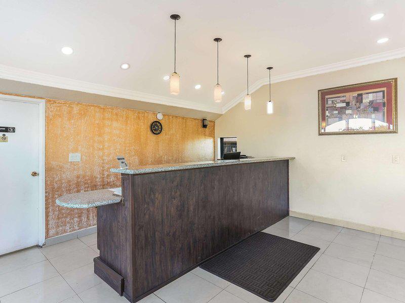 2EC2FB381700669D0AB46F4D044A110C