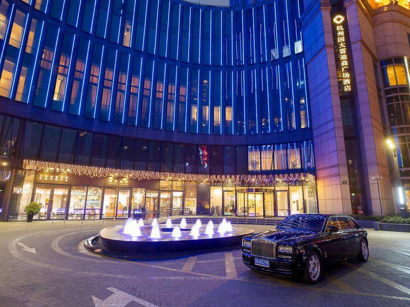 CB7BEAC2071D7341C7B13564D477B6C1