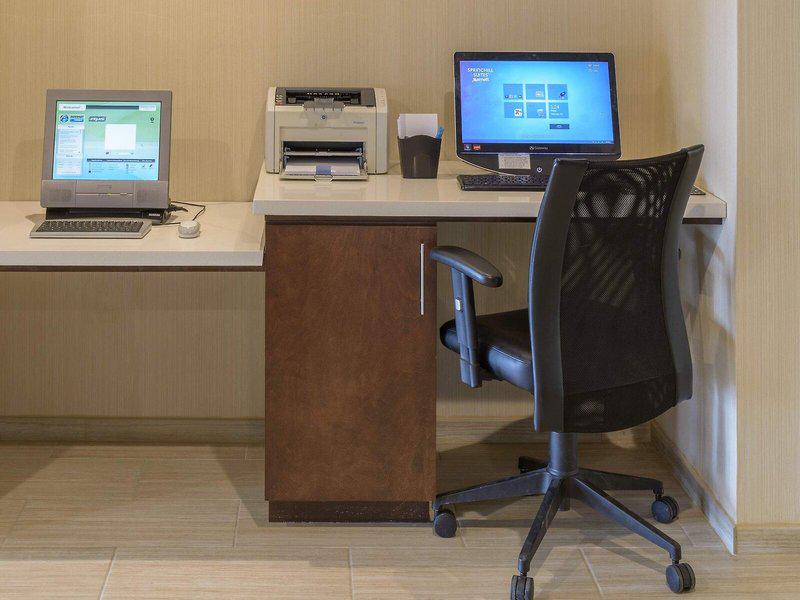 75A3D6FC60240FFAEB33BFB1C4DA02A0