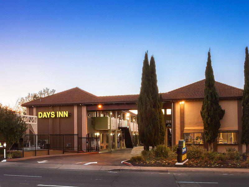 50BD276FD5EC093ACEB2EAE5C8F9099E