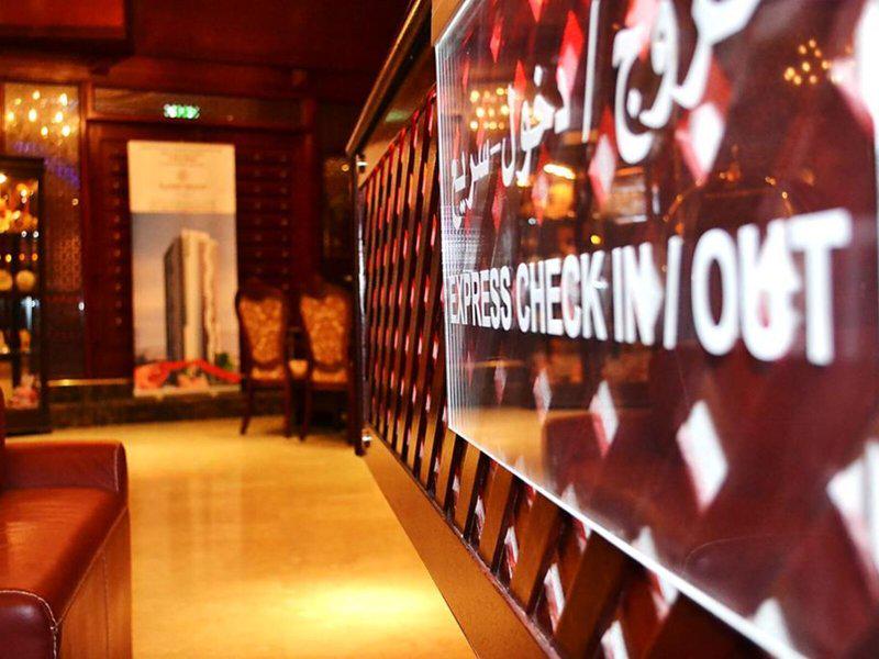 44CB5CADE0A6006D9064F7FFBEA31006