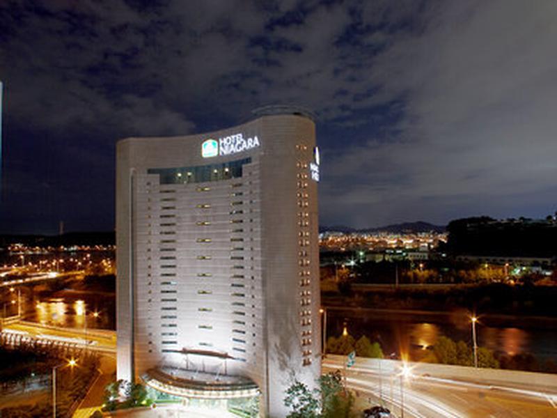 1A1496BD5DCDE7F5E300D3DD9A38E49E