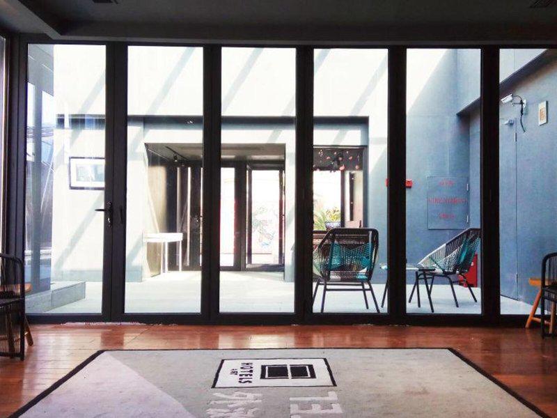 DB2DEB6B7D99B8F7ECECDBC4EC9E43EC