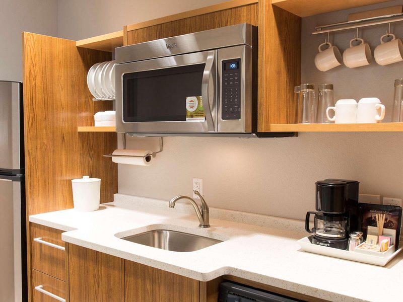 09561BEEF476E45EF7171AB12D7FF2E2