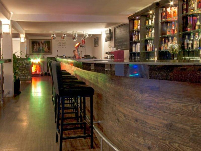 2022DEA721D0B6BF5A589735F06E861D