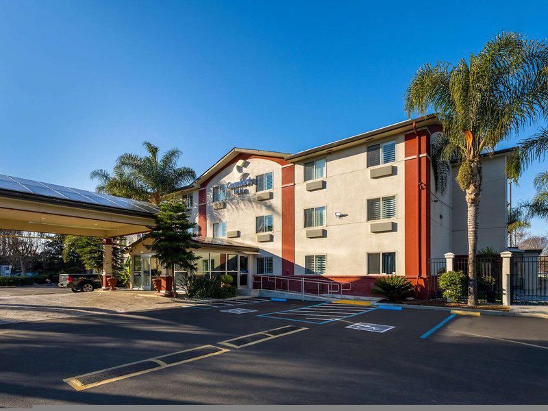 326A85FC9BAD08E1CD8C165E16C3E961