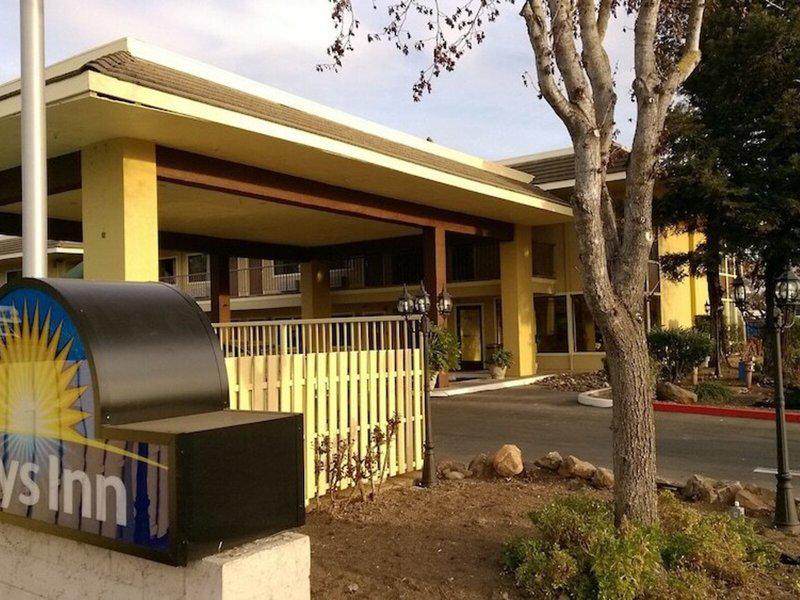 B53A08158B4CC97BCC068B3E492546F2