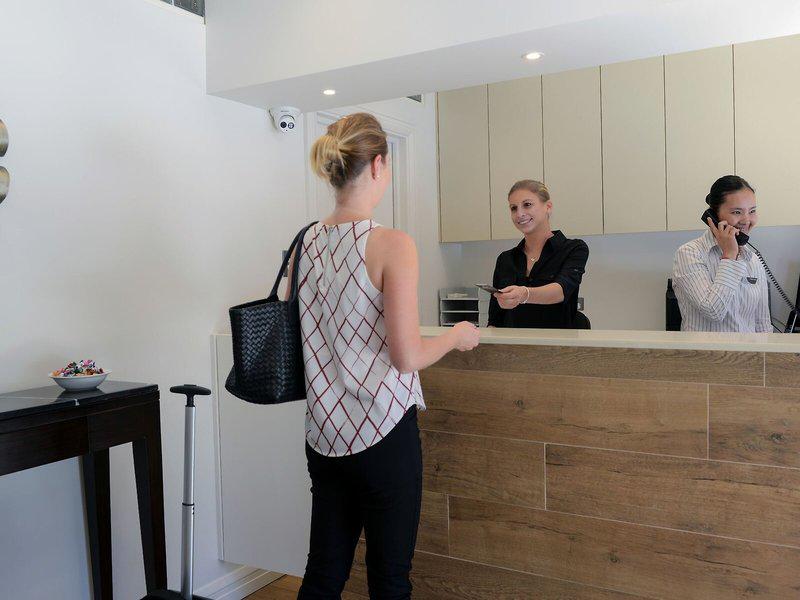 9E9BD359B2AF38AA2F72DD05F3449594