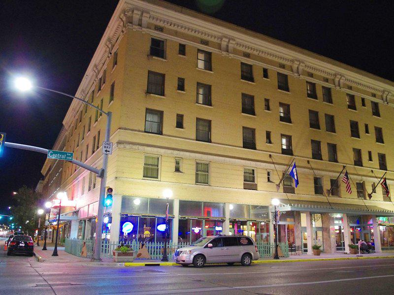 4F3C3D50E04831F5435AFACC42F1D9FF