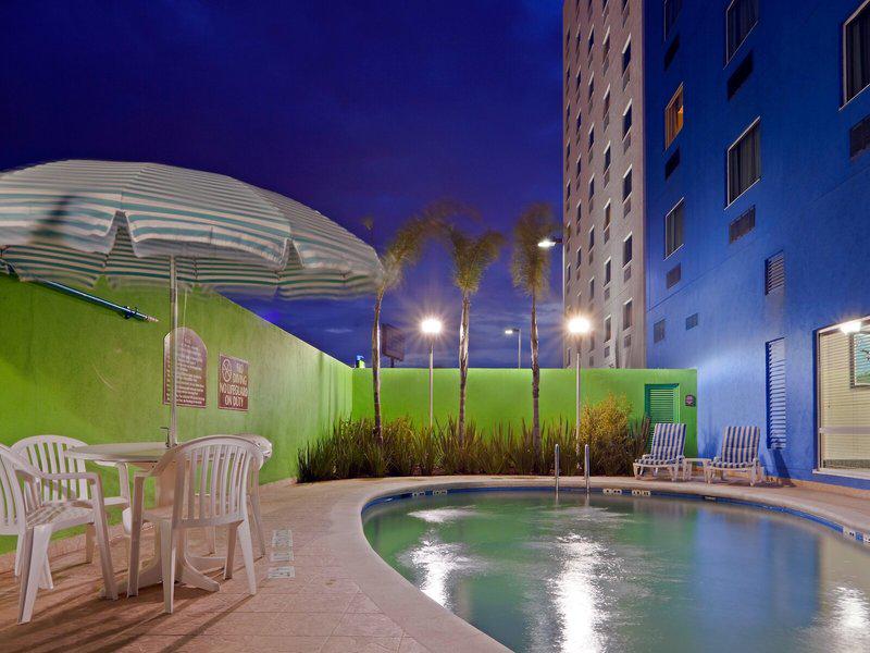 E175AFA25A1CC96E71E391DD6AB199AB