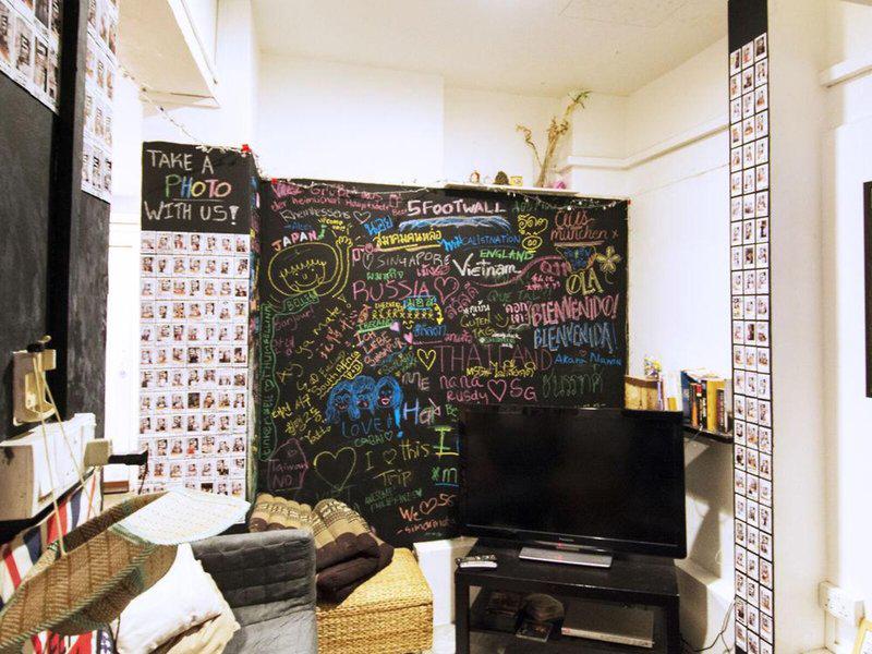 933E03B23B957718768872C5FD56A679