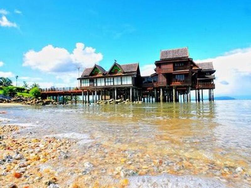 95230AA074BD2EFD1D0D949FF12C28F2