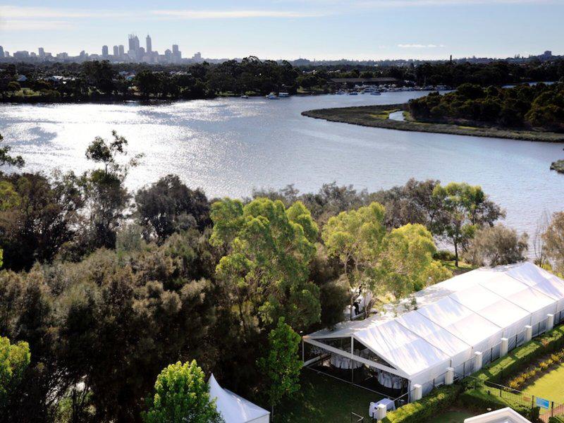 2DF096E6ADF48D65F4F79AF00229B94C