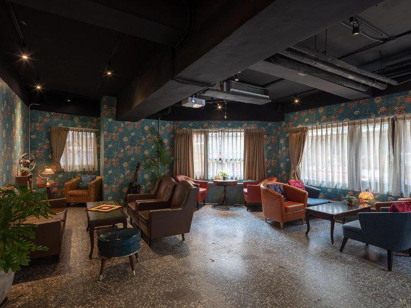 EEC0A6A574E32F30104A490CC4934461