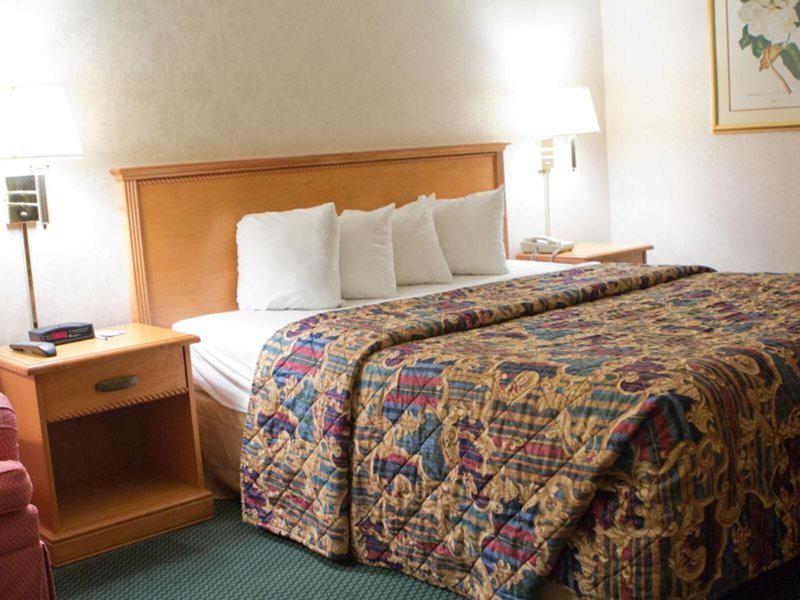 BFB3D6AE74C56F151FAB2DB98DE616D2