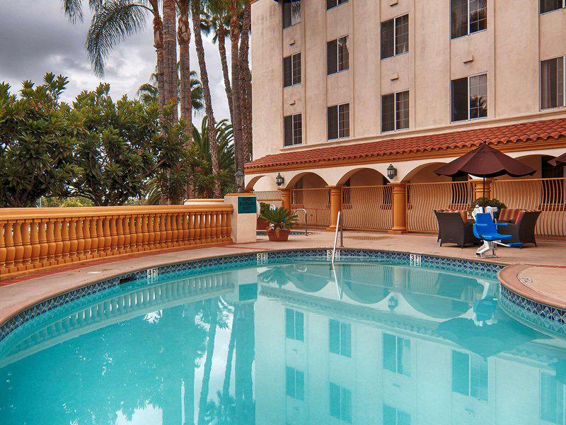 FD067178AED3580FEC4D9660E559555B