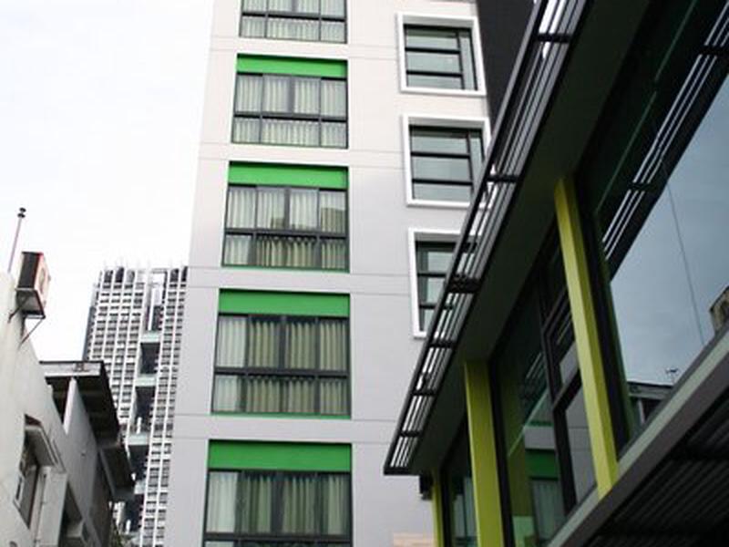 9C9E9FBAF2C49BB98D90657BFD9880B2