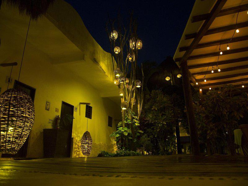 181EA0FED891B44B4D68C53605241DF0