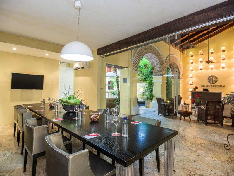 595BB1F50725741ACFDD79CA0ECF67DF