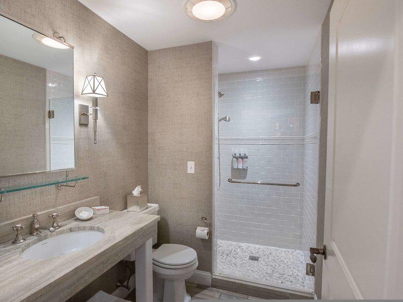 AFE803F9A6B8CF74D925FCB56307D06D