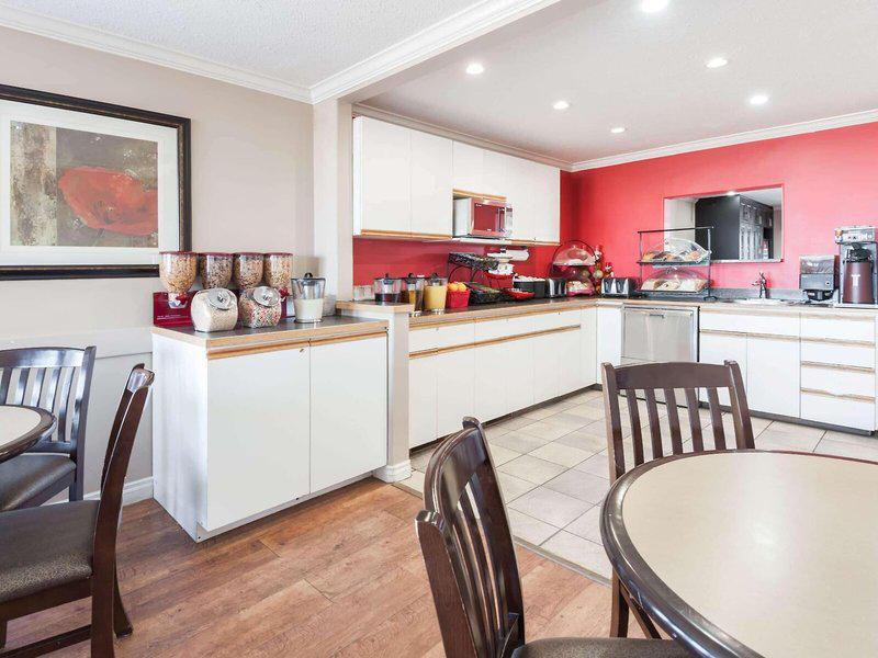 EE7CB53E89C87B58AF77C21530F27B3B