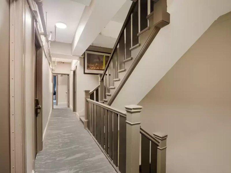 E66BD9DEA69DE3686A19DA6438A0D7BD