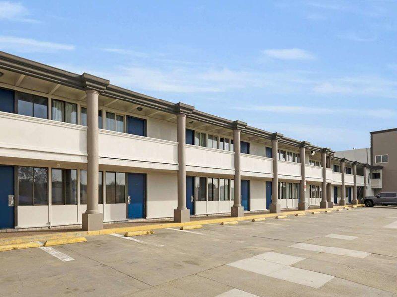 372215E9686AE4A42EE10612444E8489