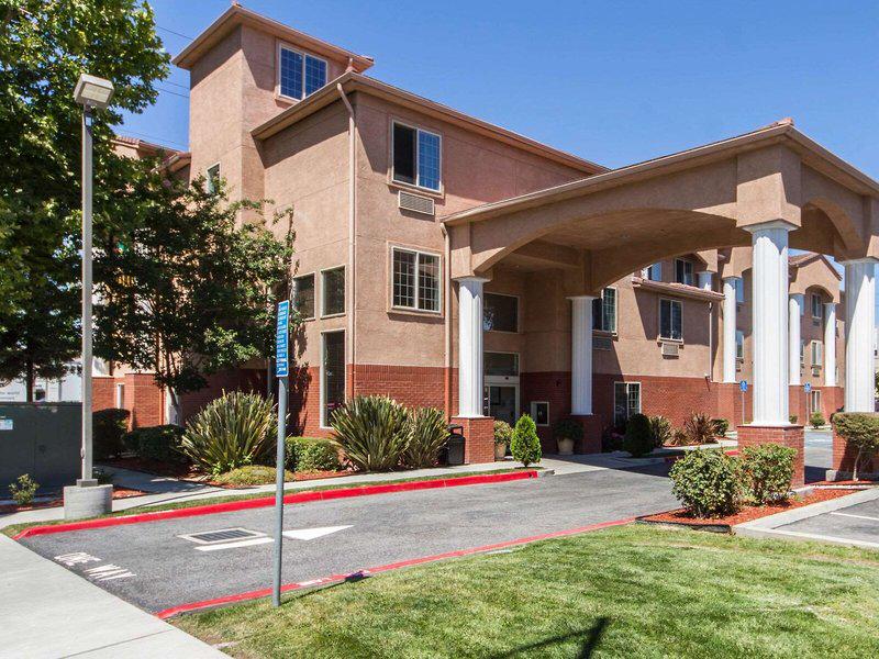 E17CF0051426328196029852B30A26D9